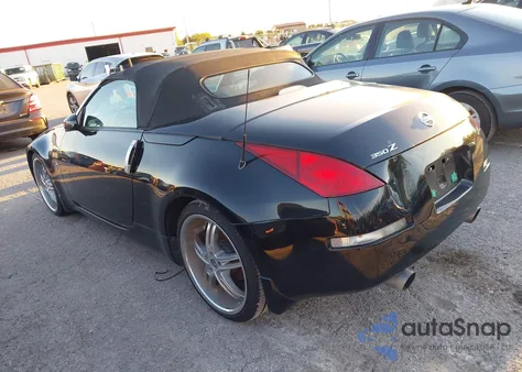 2005 Nissan 350Z Enthusiast z USA, uszkodzony, nr VIN JN1AZ36D15M700585